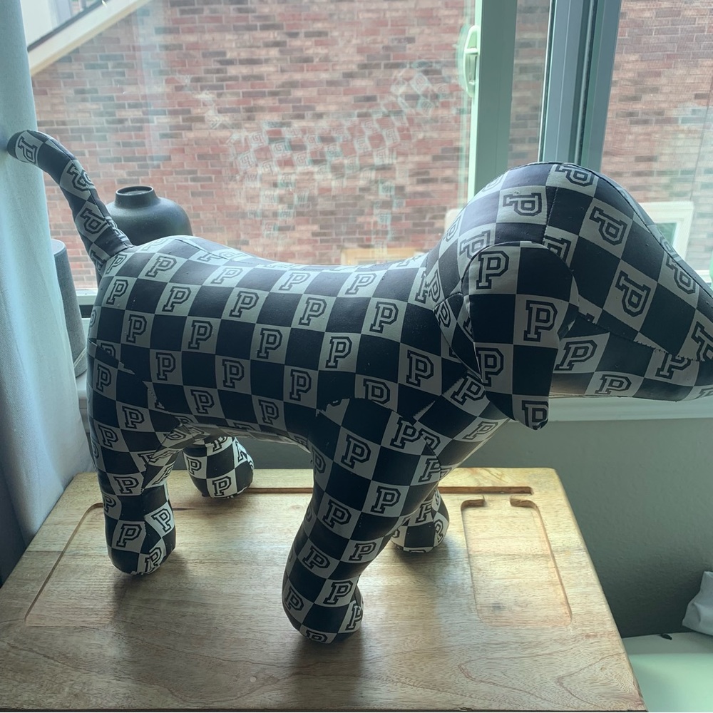 Victoria secret Big Pink Dog